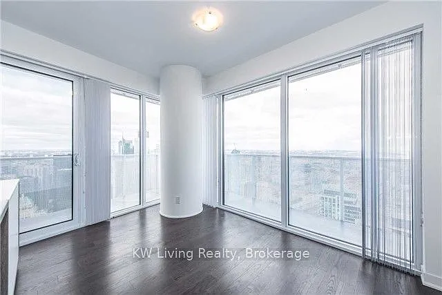 88 Harbour St #7304 — Photo 4