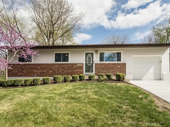 10522 Lavinia Dr, Saint Louis, MO 63123
