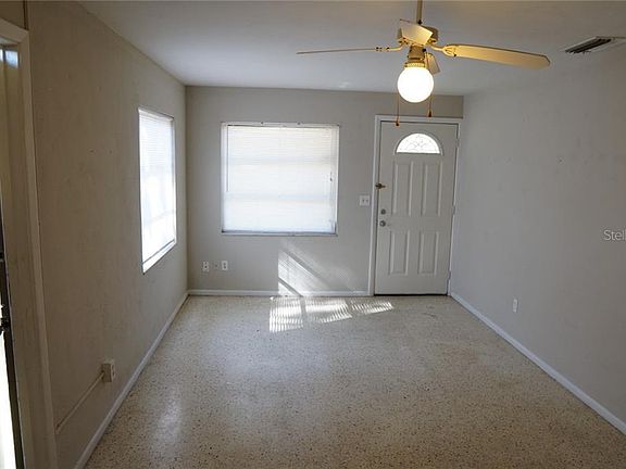 4th image of 467 93rd Ave N