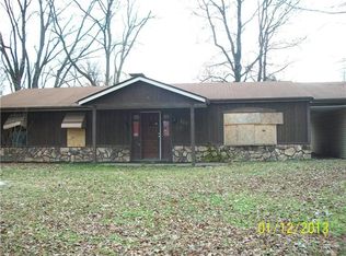100 W Adams Dr, Cahokia, IL
