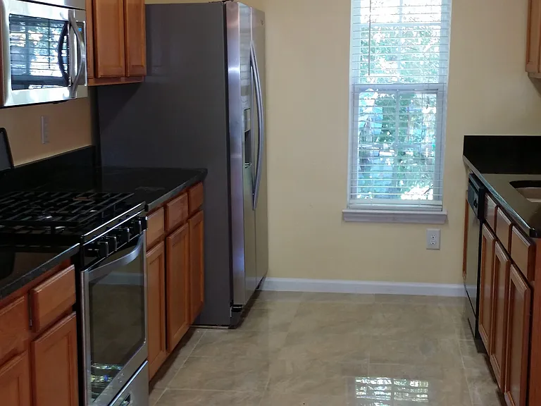 655 Kenridge Dr — Photo 8