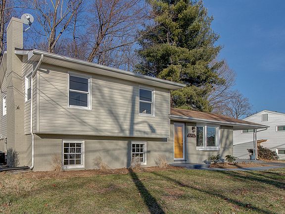 3rd image of 4407 Kirkwood Dr