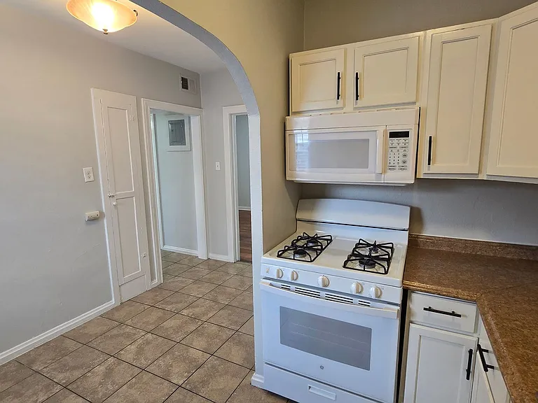 1802 W Gramercy Pl — Photo 13