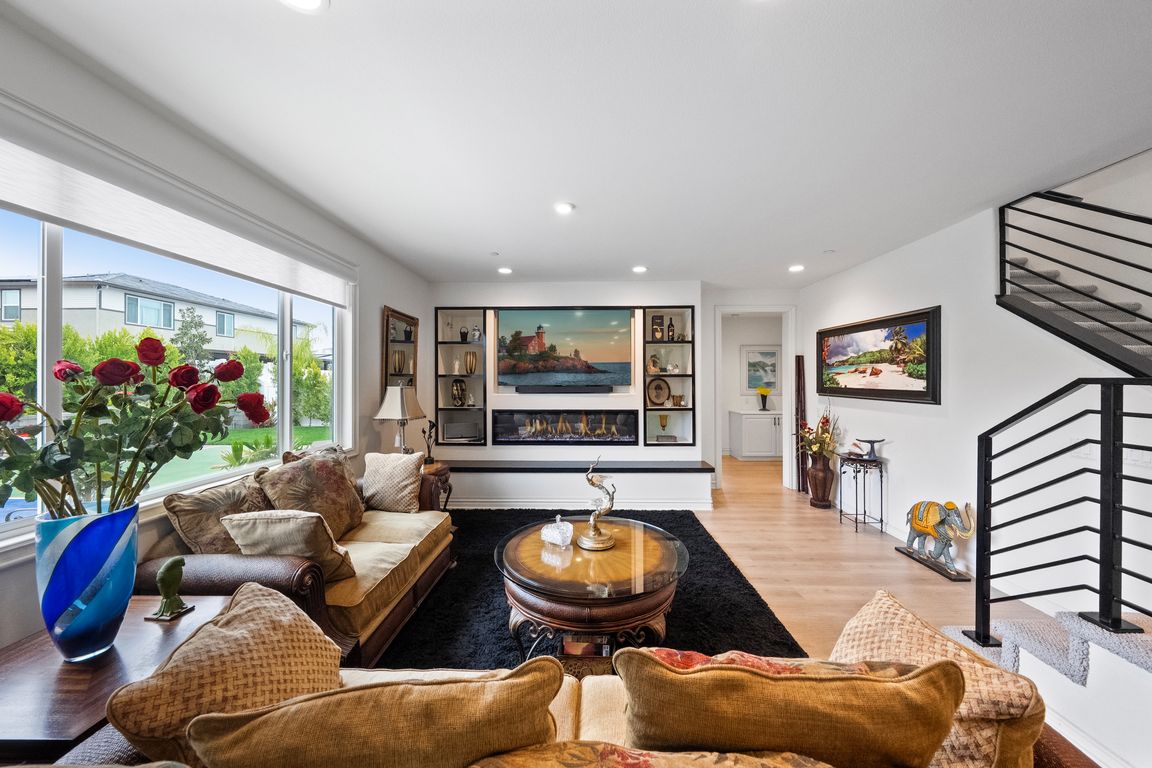 next background image