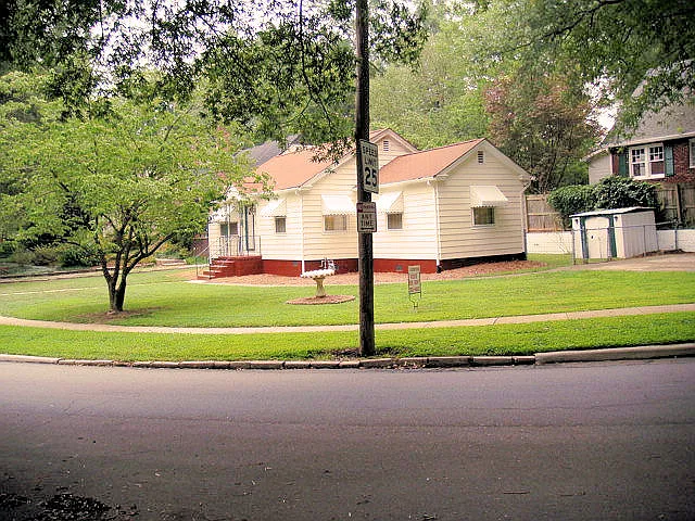 1208 Courtland Dr — Photo 25