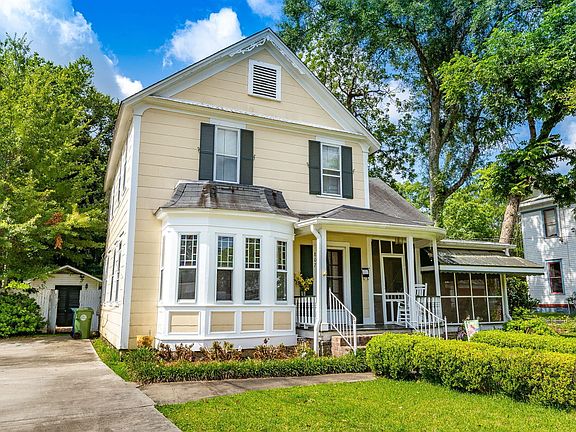2nd image of 807 Rebecca Ave