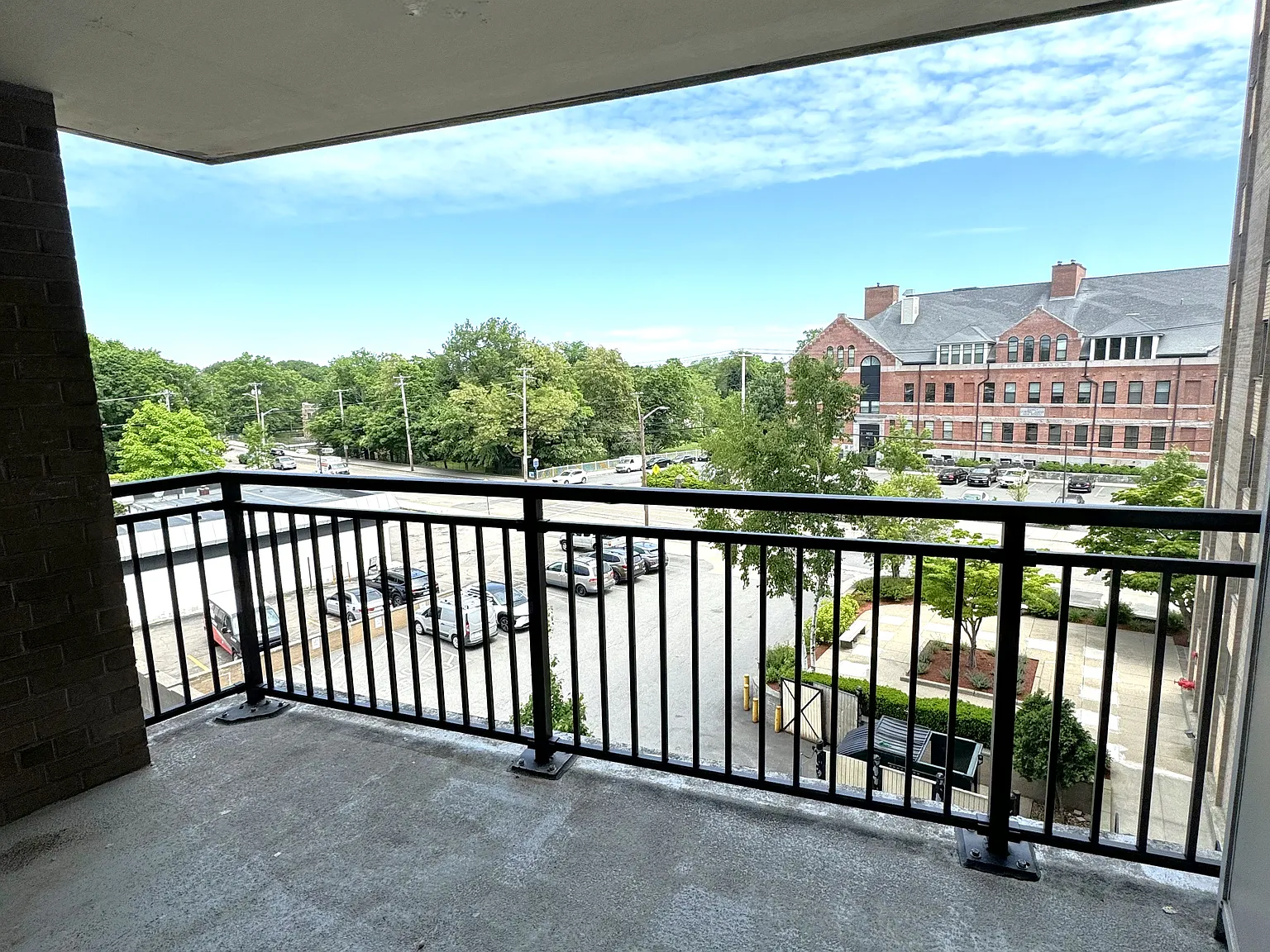 2 bed, 940 sqft, $2,400 — Photo 4