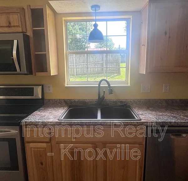 7728 Chapel Bend Dr — Photo 16