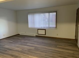 3240 Packer Dr APT 101, Racine, WI 53404