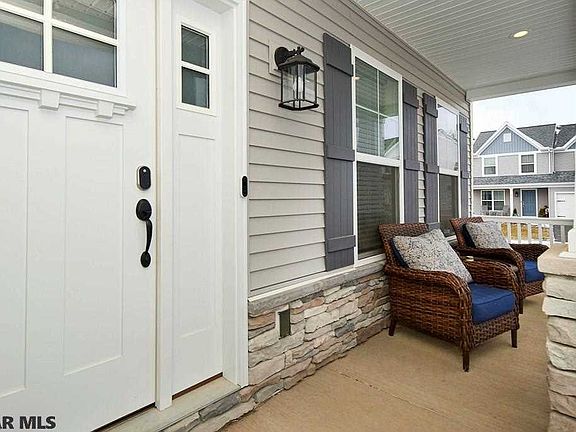 5th image of 315 Amberleigh Ln