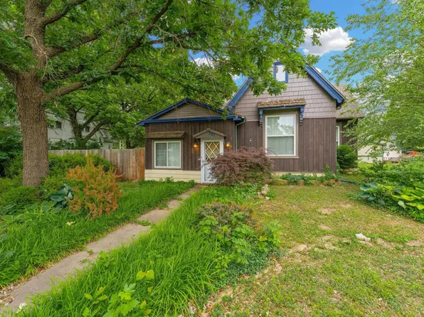 311 W 9th Ave, Winfield, KS 67156