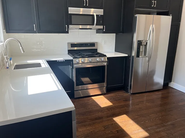 8 Chestnut Ave #1 — Photo 1