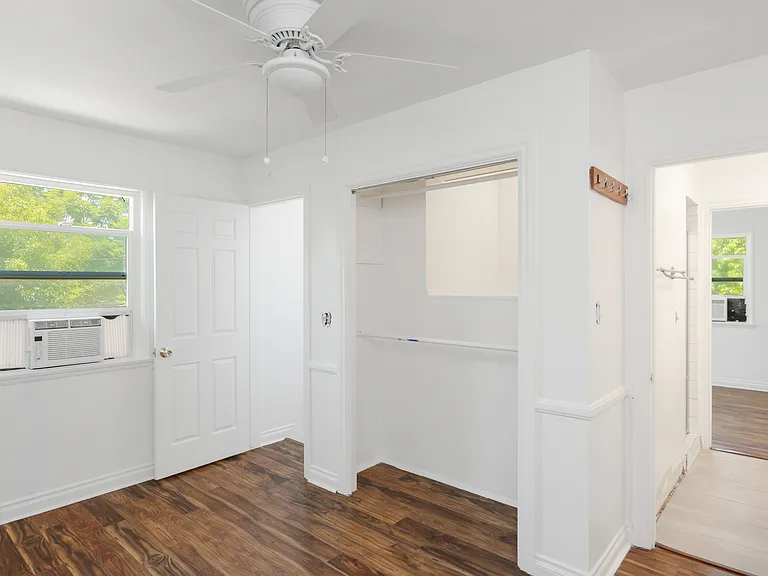 304 S Greengrove Dr — Photo 17