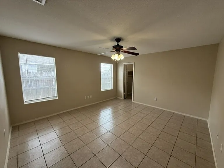 3113 Silhouette Dr — Photo 14