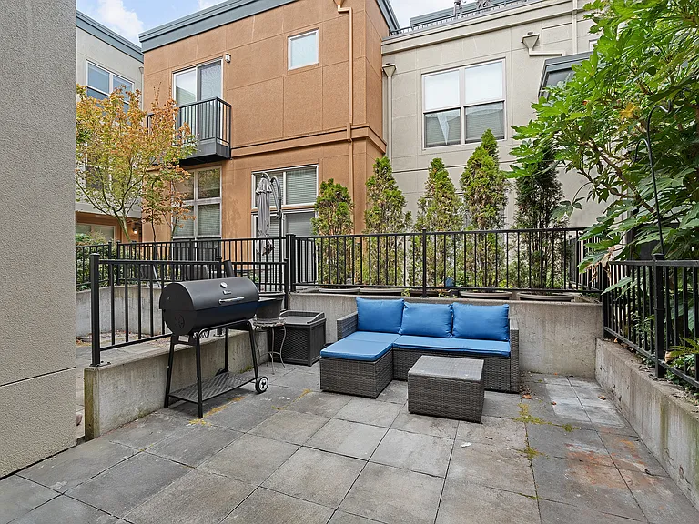 6273 NE Carillion Dr #102 — Photo 9