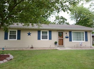 3908 N Newcastle Dr, Decatur, IL 62526