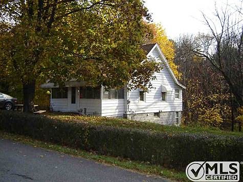 1st image of 17 Walton Ln