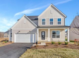 403 Coachman Dr, Pataskala, OH 43062