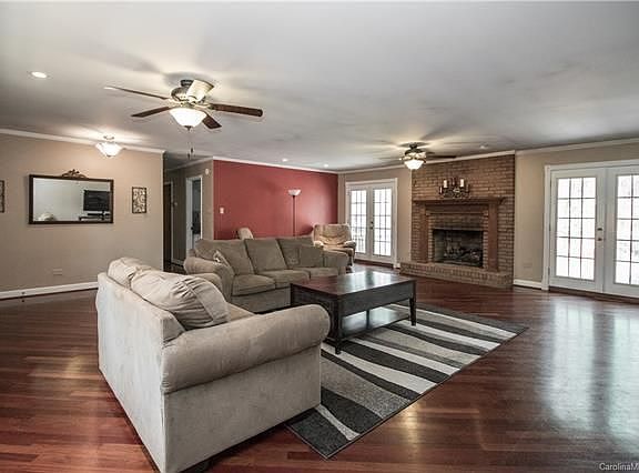 4th image of 311 S Toria Dr