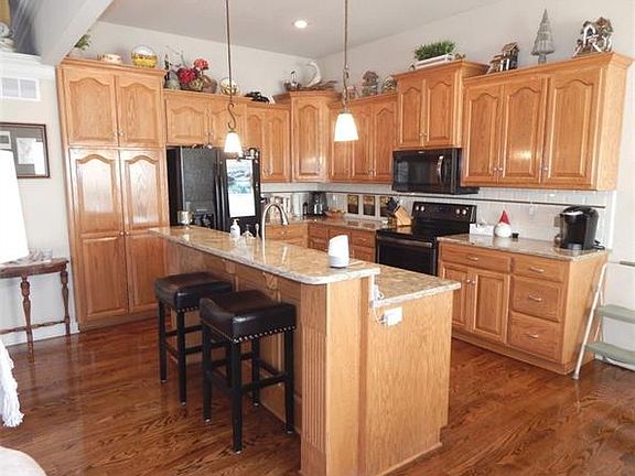 5th image of 4604 Hallbrook Dr