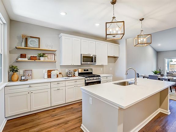 2nd image of 5014 Garden Grove Ln