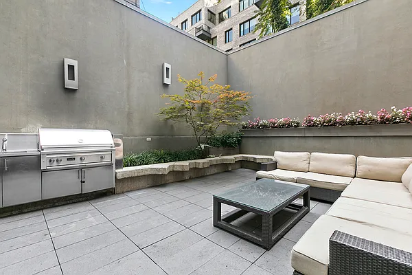 Sold by Compass | media 11