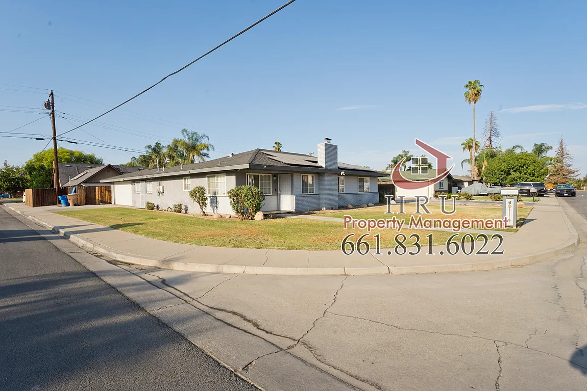 SW-Bakersfield 3 bedrooms 2 baths house — Photo 2