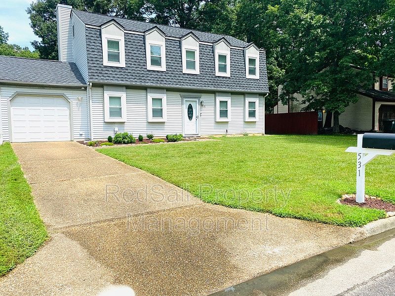 1st image of 531 Great Park Dr
