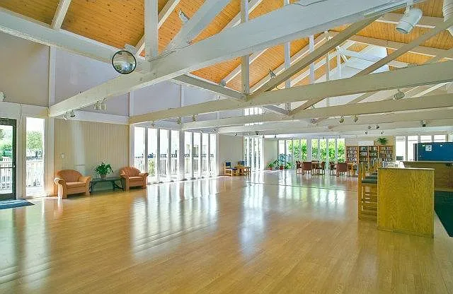 121 Piccadilly Pl #C — Photo 17