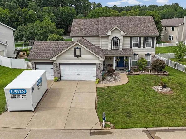4926 Romaine Spring Dr, Fenton, MO 63026