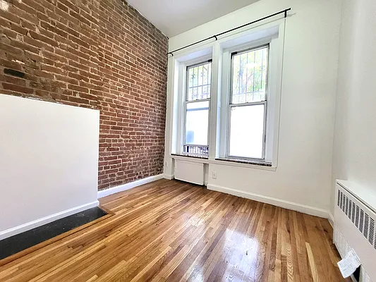 Rented by Douglas Elliman | media 8
