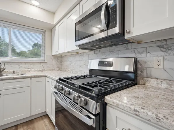 1600 De Porres Dr, Columbus, OH 43219