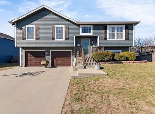 1906 161st Ter, Basehor, KS 66007