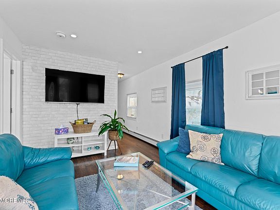 3rd image of 20 Highland Avenue