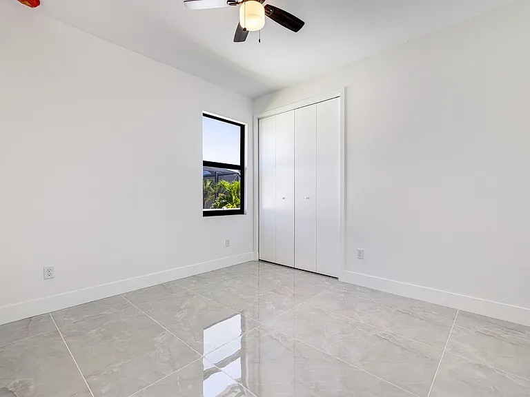 2833 NW 45th Pl — Photo 13