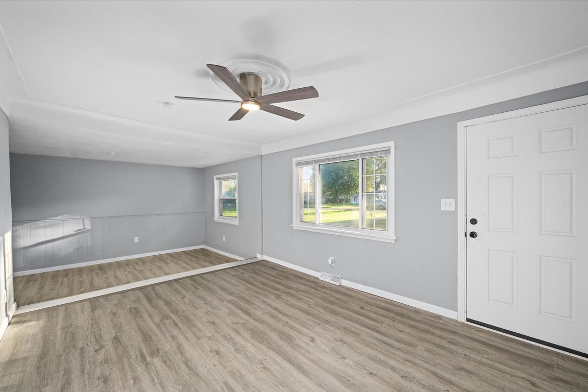 next background image