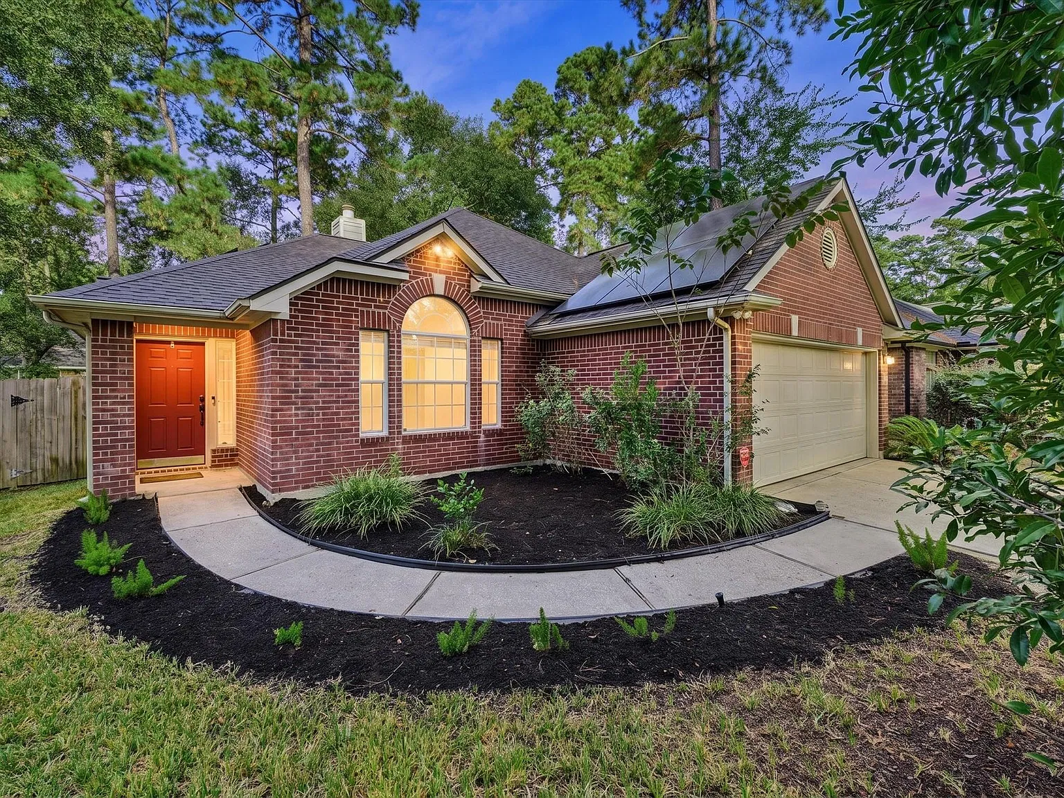 3 bed, 2.0 bath, 1518 sqft, $2,250 — Photo 1
