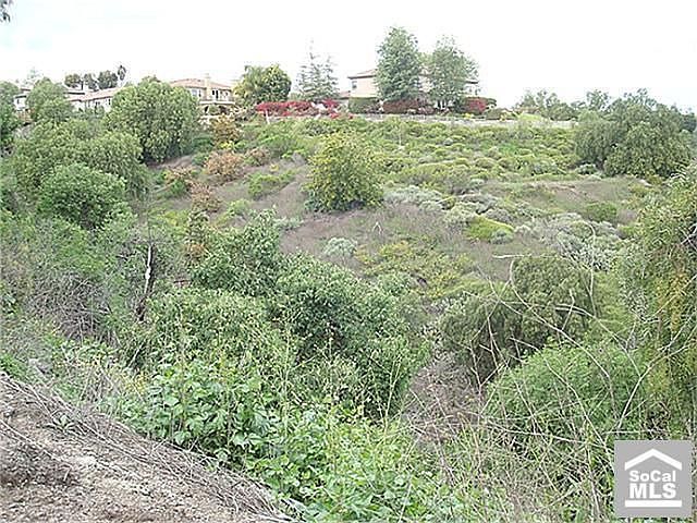 1st image of 1820 N Acacia Ave