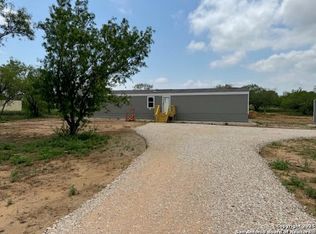 277 Cr 1647 Unit 1, Moore, TX 78058