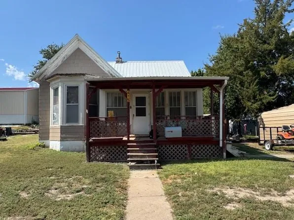 415 N 4th Ave, Hill City, KS 67642