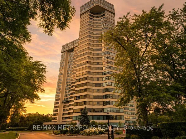 1300 Bloor St, Mississauga, ON
