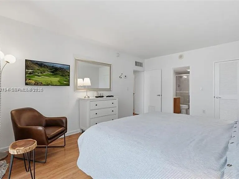 10275 Collins Avenue Cu #718 — Photo 20
