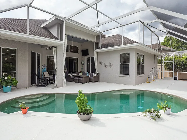 11329 Minaret Dr — Photo 22