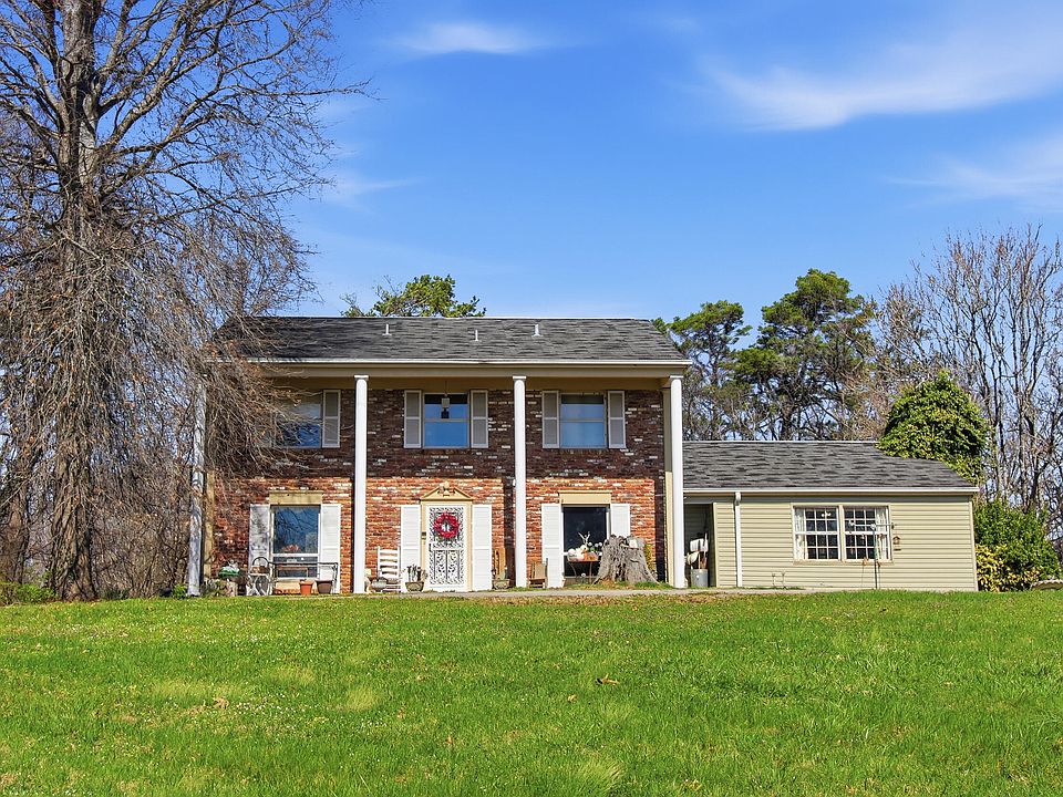 1st image of 526 S Carter School Rd