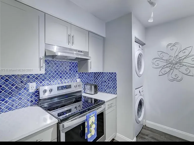 1350 SE 3rd Ave #211 — Photo 9