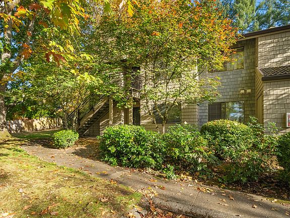 5th image of 5 Crestfield Ct