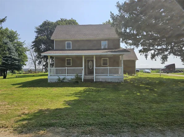 15427 Locust St, Garden City, IA 50102