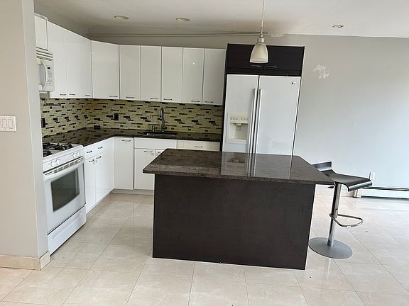 2nd image of 16354 24th Rd Floor 2