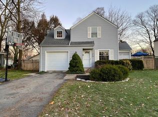 2212 Inchcliff Rd, Columbus, OH 43221