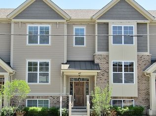 47 S 7th St, Geneva, IL 60134